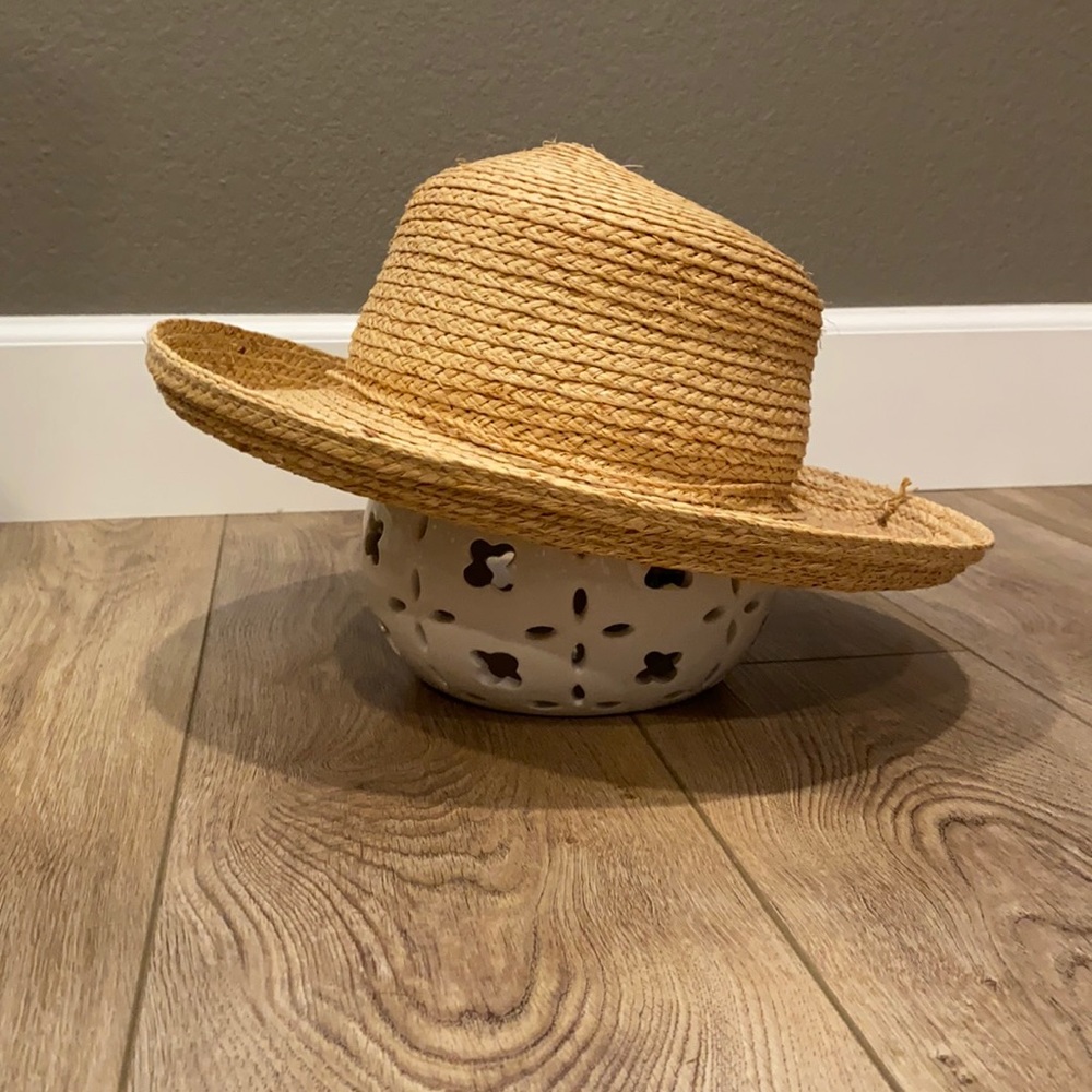 Kathy Jeanne 100% straw hat one size fits all